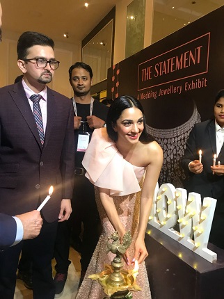 Kiara Advani at the inauguration with associate publisher Arpit Kala